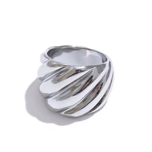 Santina Grooved Ring