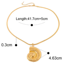 Load image into Gallery viewer, Snail Necklace
