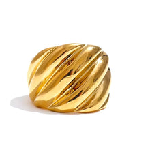 Load image into Gallery viewer, Santina Grooved Ring
